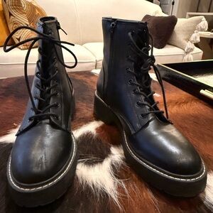 MADDEN GIRL CARRA Women's Platform Combat Boots - SZ  11M *Like New*